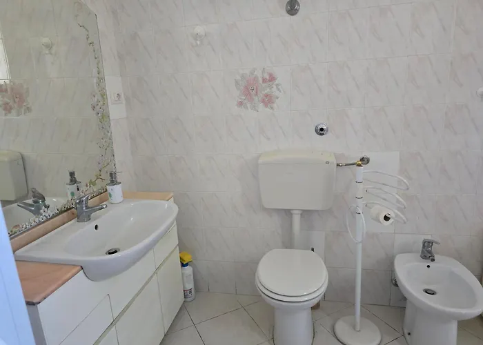 Casa Dina 度假居 *